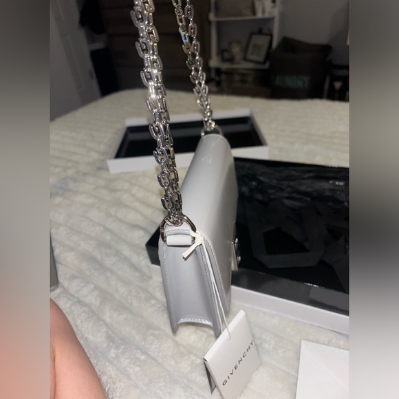 New Givenchy 4G Bag - Picture 4 of 10